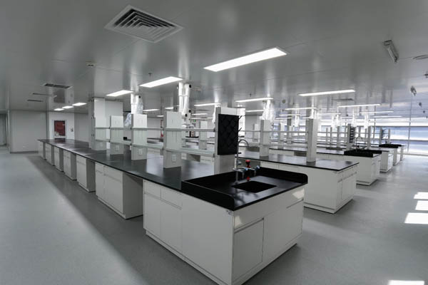 全鋼實(shí)驗(yàn)臺多少錢一米?